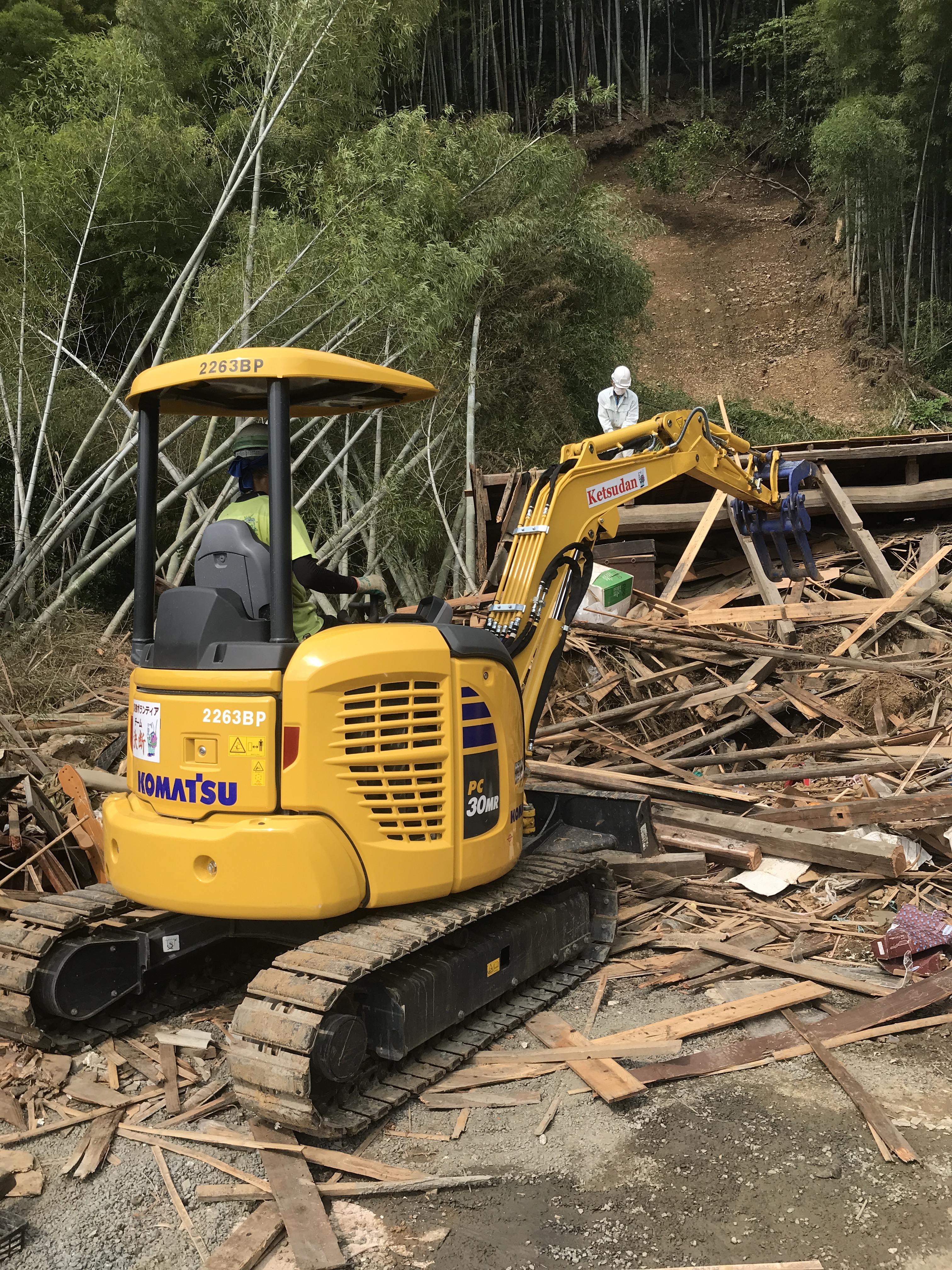 「令和3年8月大雨災害支援活動助成」ご報告④Camp〜非住家に流入した土砂の撤去及び床下の清掃活動〜